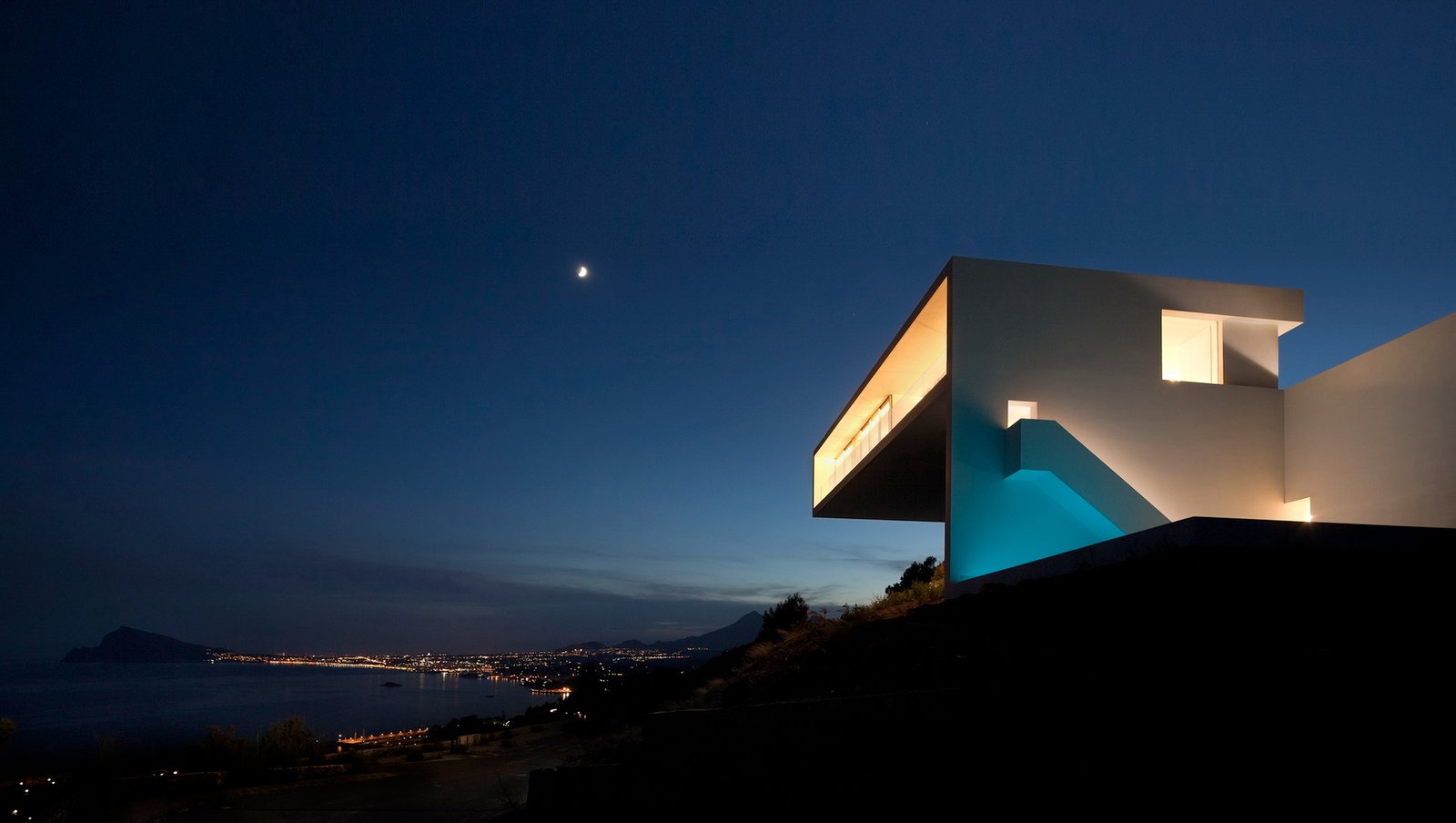 GRACING LUXURY HOMES IN OVER 60 COUNTRIES WORLDWIDE